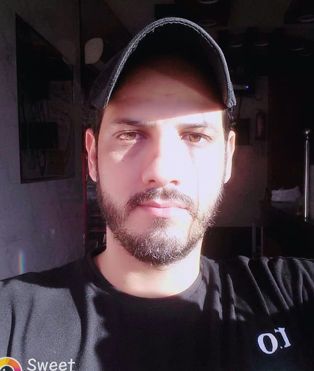 الملف الشخصي